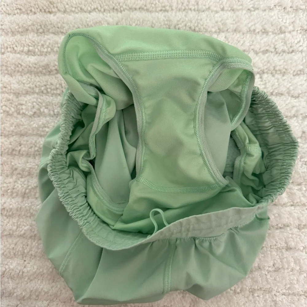 Lululemon Hotty Hot 2.5” Shorts